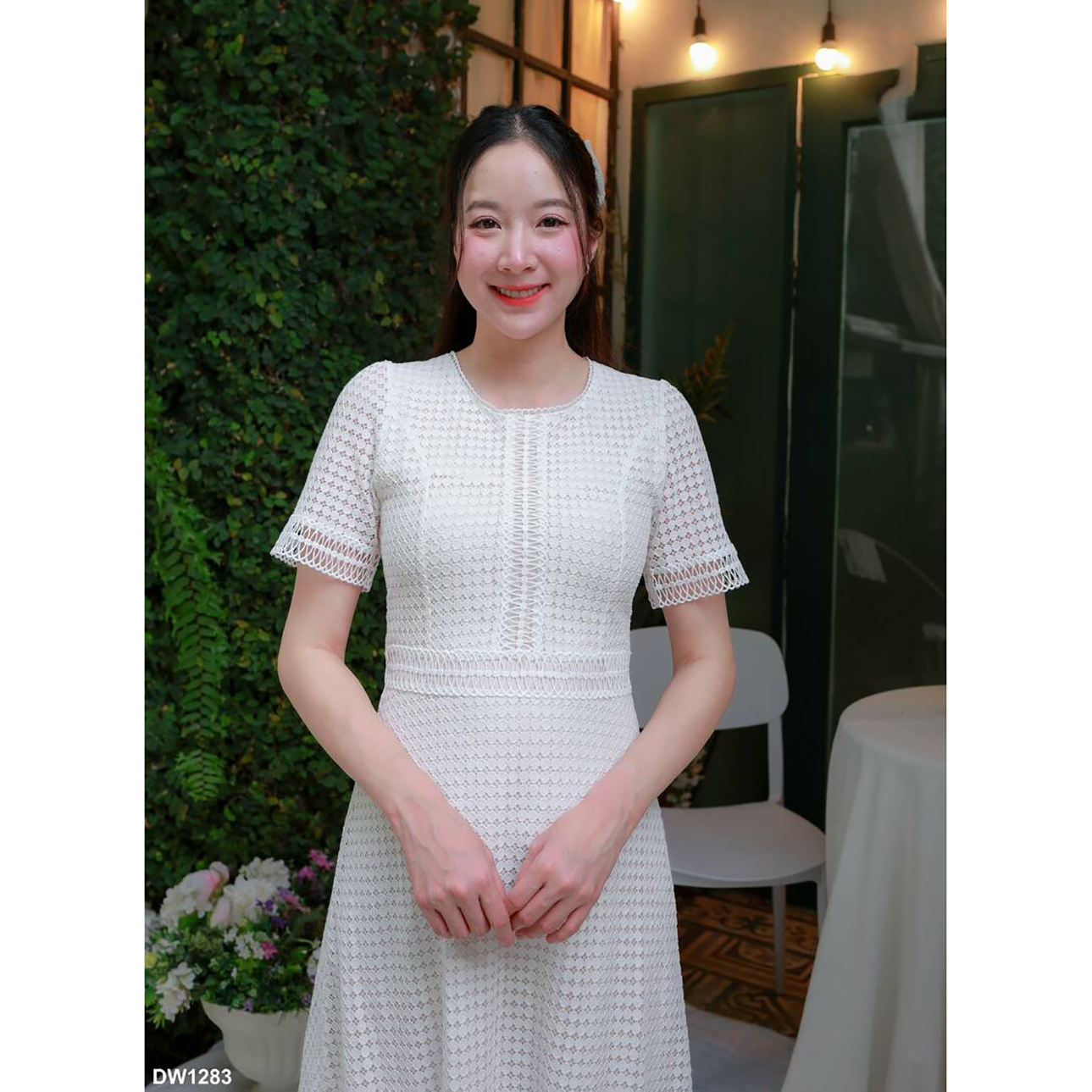 kudapy เดรสสั้นสีสีแดง ชมพู ขาว ผ้าลูกไม้ลายปัก ใส่สวยดูดี