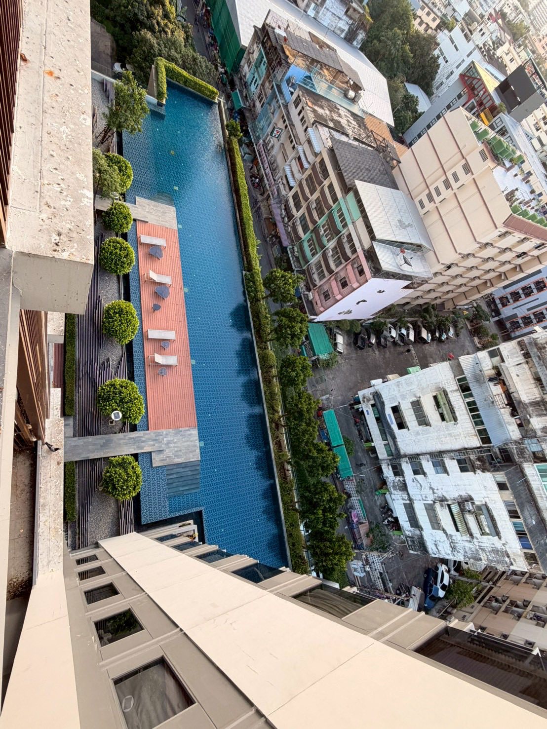 ให้เช่าคอนโด Onyx Phahonyothin (ออนิกซ์ พหลโยธิน) Duplex 2 ชั้น 1ห้องนอน / 1ห้องน้ำ ขนาด 43 ตรม. ชั้น 12 ค่าเช่า 18,000 ต่อเดือน รถไฟฟ้า BTS สะพานควาย