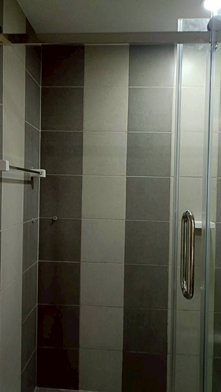 ให้เช่าคอนโด Motif Condo (โมทีฟ คอนโด) โซนพื้นที่ BTSวงเวียนใหญ่ MRTท่าพระ ห้องแบบ 2ห้องนอน / 1ห้องน้ำ / โซนครัวปิด · ขนาดห้อง 51 ตรม. ชั้น 10