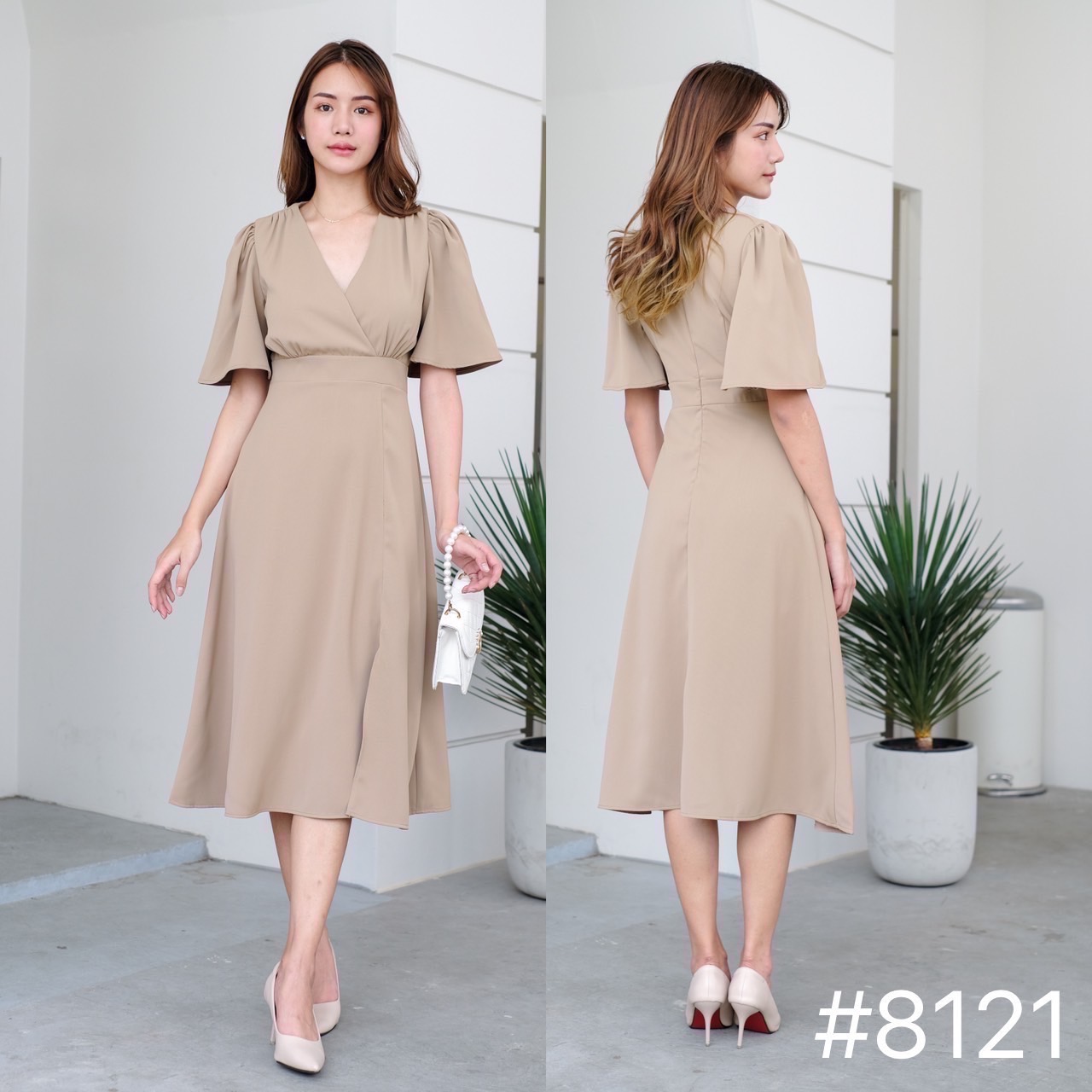 kudapy เดรสยาวสีชมพู แดงไวน์ น้ำตาล ฟ้าคราม เขียวอมเทา คอวีป้ายแต่งจีบใต้อก ไหล่จับจีบแขนทรงกระดิ่ง กระโปรงฟรีสะโพกผ่าหน้า