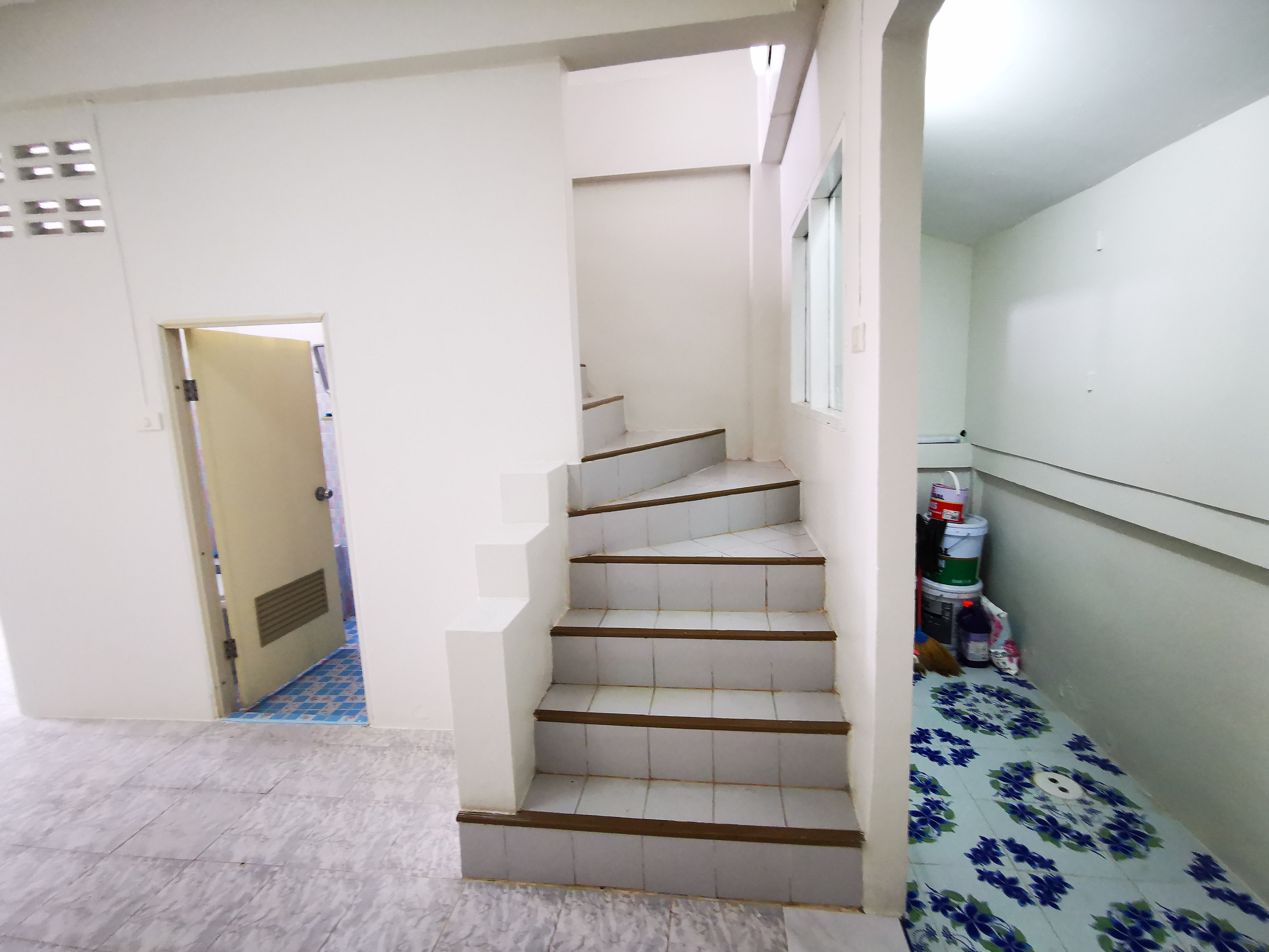 ขายบ้านพลอยสยาม 2ชั้น ดาวน์ 0 กู้ 100 กู้ไม่ผ่าน ผ่อนตรงบริษัทได้ ใกล้แยกศักดิ์ชัย เซ็นทรัล โรบินสัน ตลาดพลอย จันทบุรี ตกแต่งใหม่ ฟรีเฟอร์นิเจอร์ Townhouse Near Robinson Gems Market Chanthaburi renovated free furniture