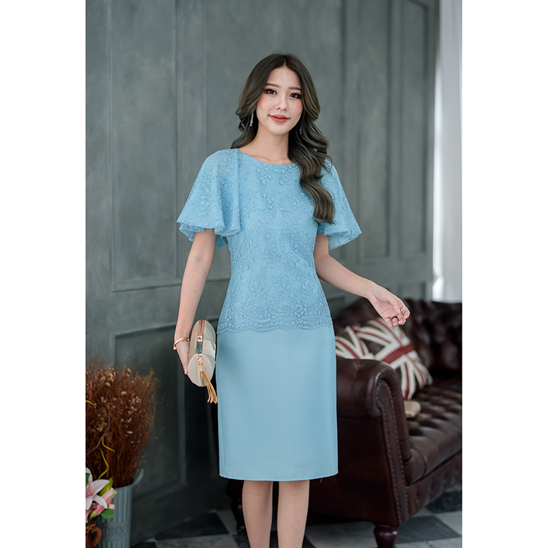 kudapy เดรสสั้นสีชมพู/สีฟ้า ลูกไม้ผ้าไหมญี่ปุ่น เป็นงานแขนระบายปีกผีเสื้อพองระบายดูหรู กระโปรงผ้าไหมญี่ปุ่น รุ่นนี้ออกงานมงคล