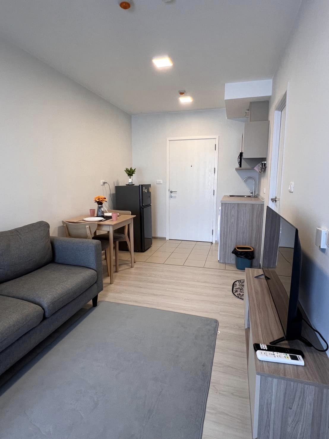 ปล่อยเช่าคอนโด Plum Condo Sukhumvit 62 (พลัม คอนโด สุขุมวิท 62) - เฟอร์เครื่องใช้ไฟฟ้าครบครั้น - ใกล้ BTSบางจาก