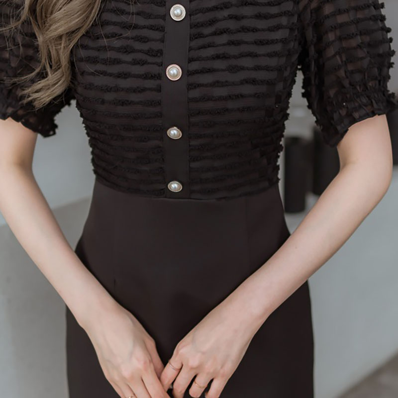 kudapy เดรสสั้นสีชมพู/สีฟ้า/สีดำ ผ้าทอแขนจั๊มแต่งกระดุม