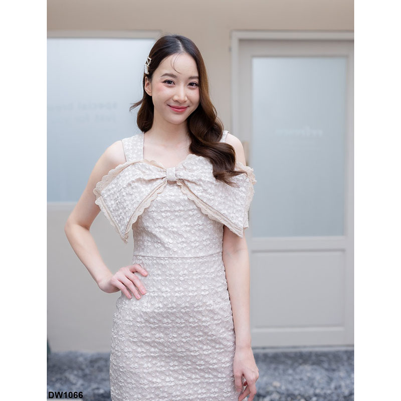 kudapy เดรสสั้นสีขาว/สีชมพู/สีครีม ออกงานโบว์ใหญ่ แขนกุด แต่งโบว์ด้านสวยดุดีน่ารัก ใส่เที่ยวสวยมากๆ