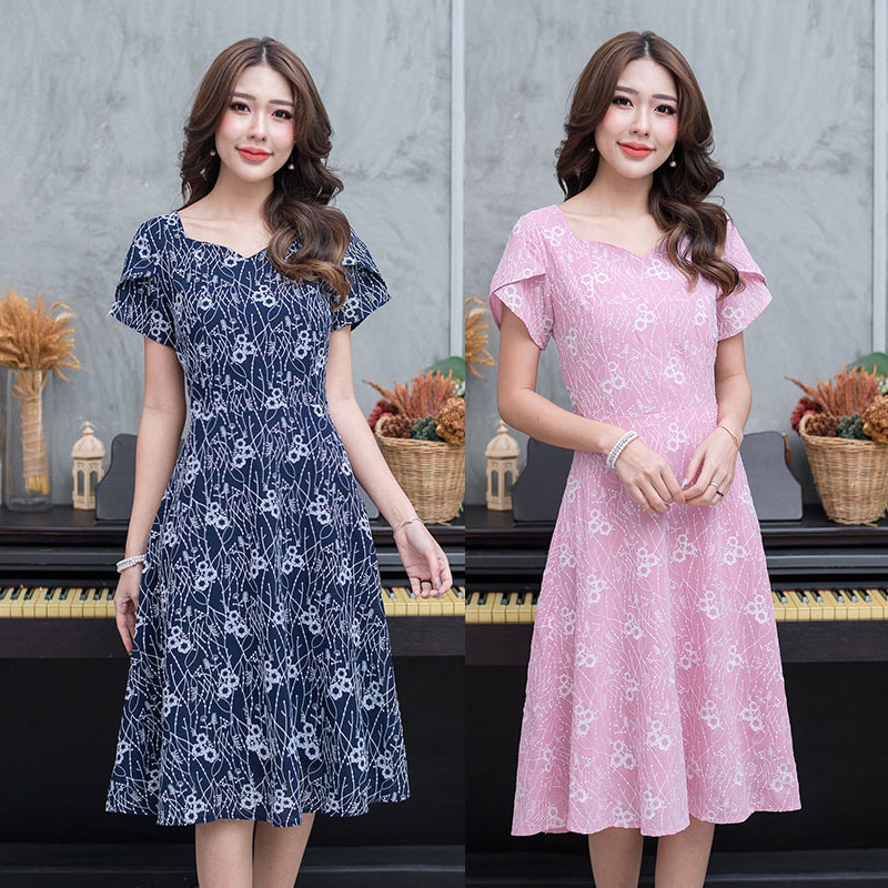 kudapy เดรสสั้นคอเหลี่ยมสีชมพู/สีกรมท่า ผ้าปัก ตัวนี้ผ้าสวย งานจริงไม่ผิดหวังแน่นอนผ้าสวย เนื้อผ้าก็เป็นผ้าเนื้อเบาใส่สบาย