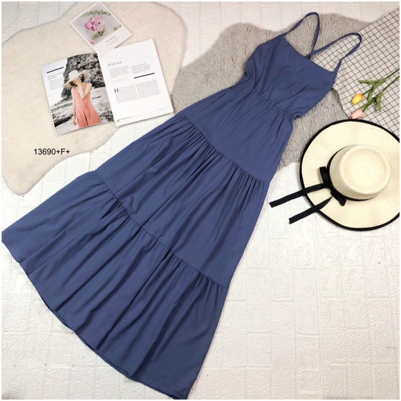 kudapy เดรสยาวร้อยเชือกหลังสีดำ,สีฟ้า ยางยืดรอบเอว เดรสแต่งระบายกระโปรงเป็นชั้นๆ เนื้อผ้า ไหมอิตาลี