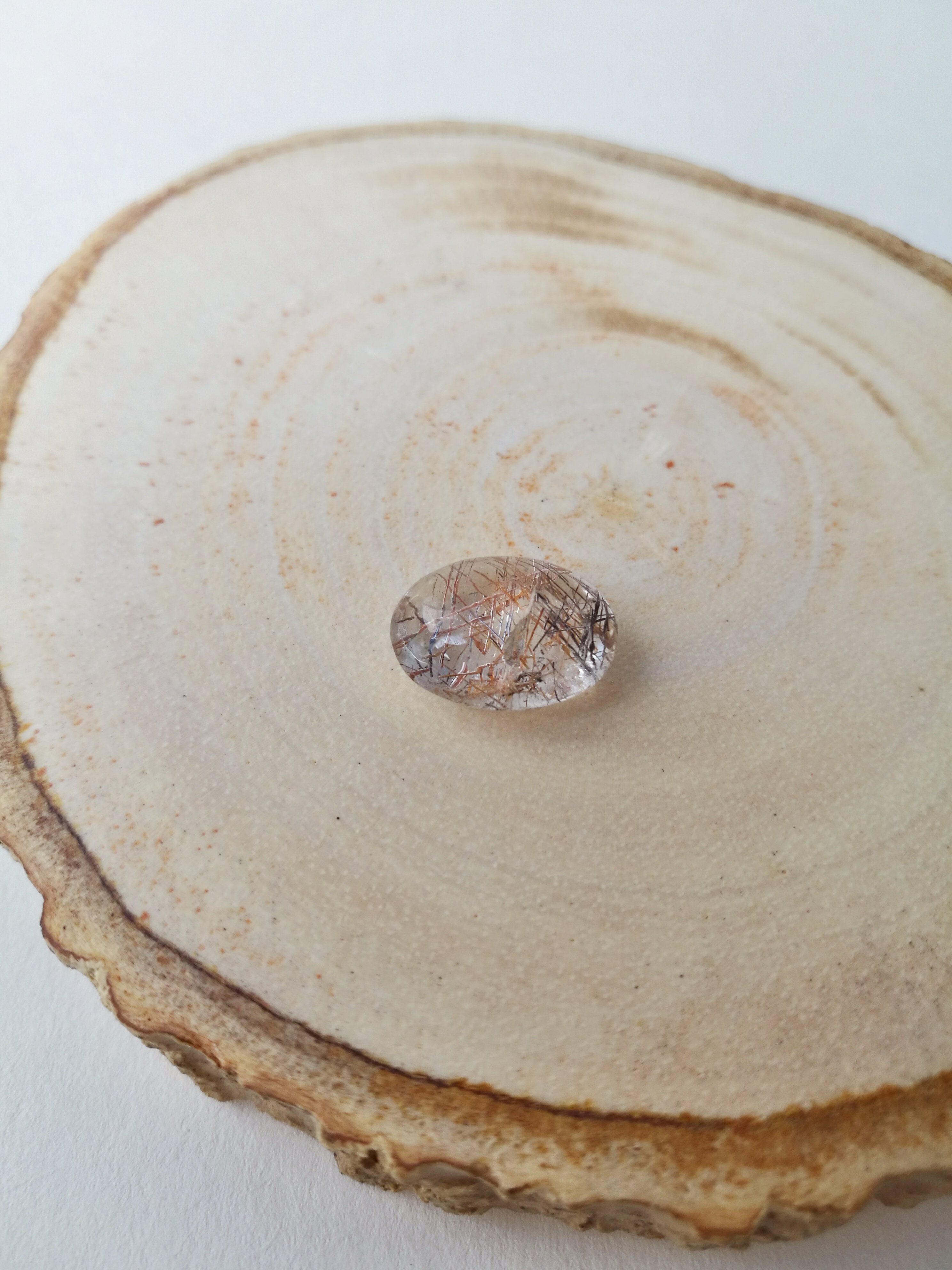 ไหมสามสี (Rutilated Quartz)