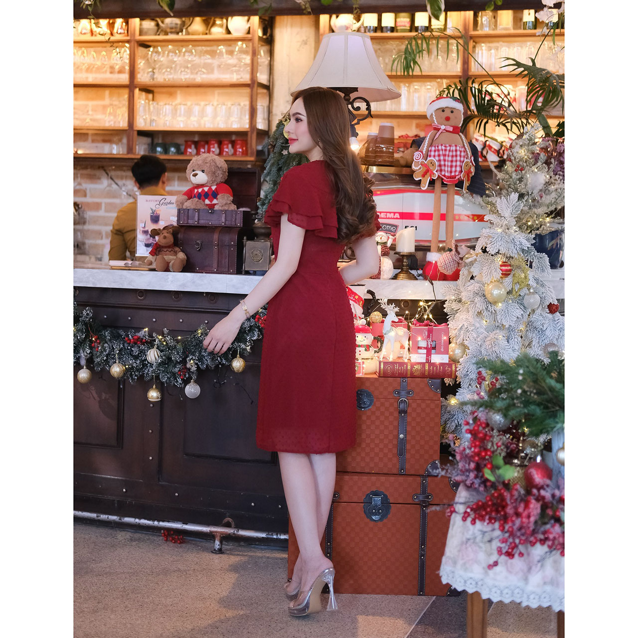 kudapy เดรสชีฟองอกระบาย ดีไซน์สวยดีเทลช่วงอกระบายวอลุ่มสองชั้น เนื้อผ้าเป็นชีฟองมีเทคเจอร์นูนเพิ่มความน่ารัก