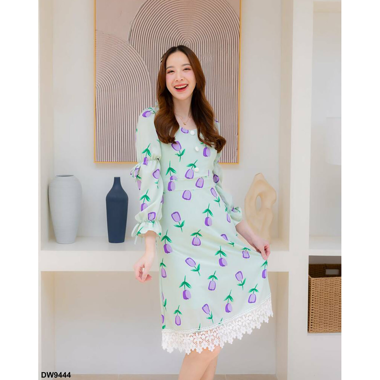 kudapy เดรสสั้นสีเขียว/สีชมพู/สีครีม ลายดอกทิวลิปแขนยาว