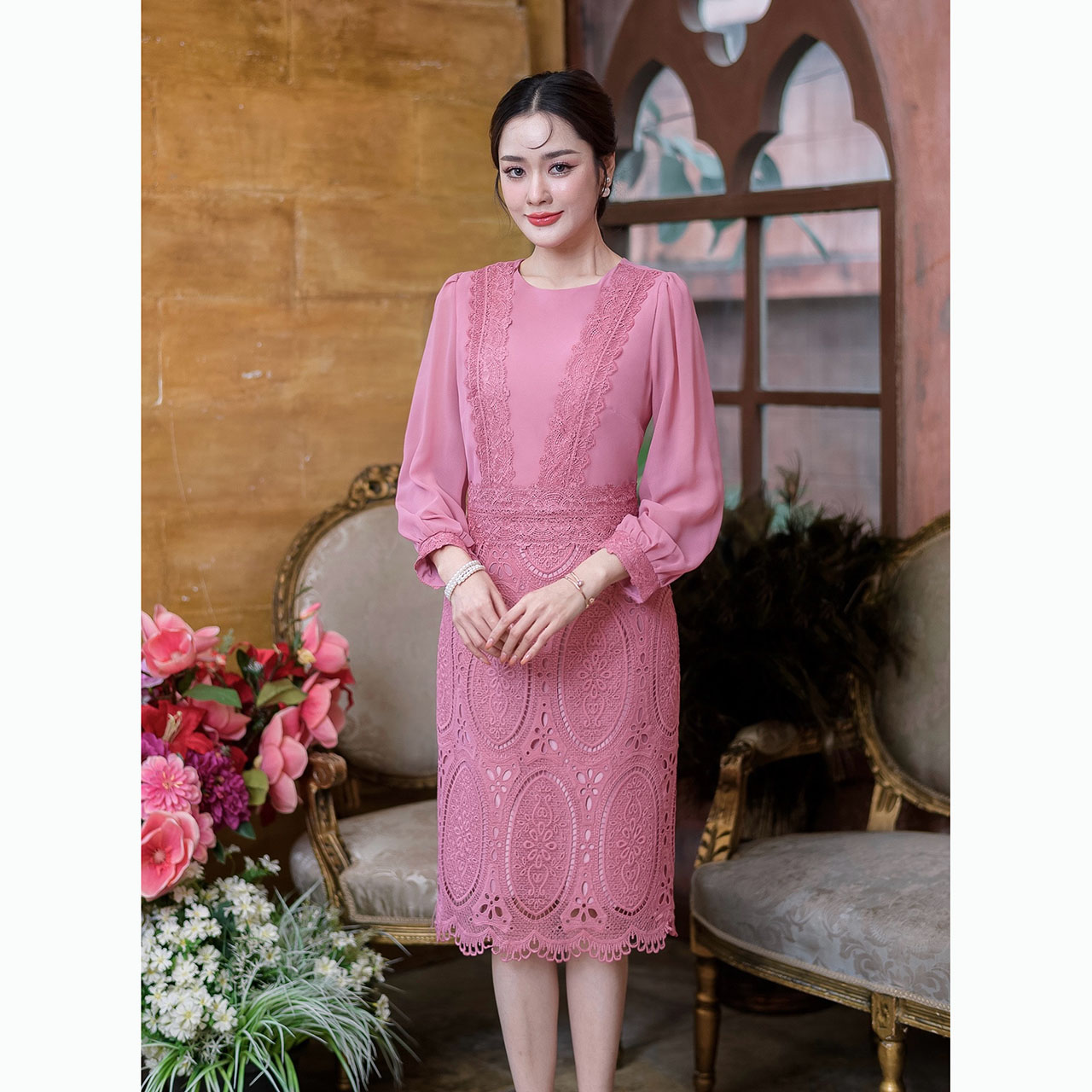 kudapyเดรสสั้นสีม่วง/สีชมพูกลีบบัวสไตล์แขนยาว ผ้าลูกไม้ช่วงกระโปรง เสื้อเป็นผ้าชิฟฟ่อนใส่สบายไม่ร้อนแต่งด้วยลูกไม้คาด