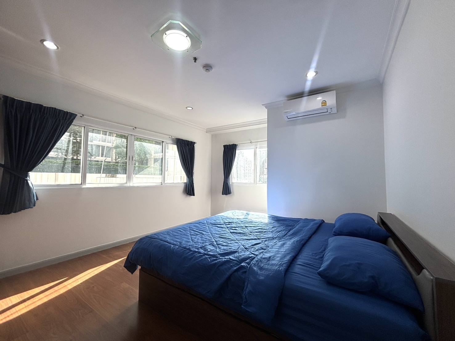 ให้เช่าคอนโด Grand Park View (แกรนด์ พาร์ค วิว) โซน รถไฟฟ้า MRT เพชรบุรี สุขุมวิท ห้องแบบ 3ห้องนอน / 2ห้องน้ำ ขนาดห้อง 120 ตรม. ชั้น 10