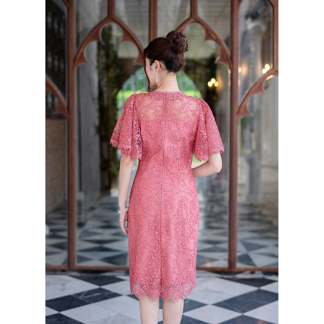 kudapy เดรสสั้นสีฟ้า/สีชมพูปูน เดรสลูกไม้เลื่อม ผ้าลูกไม้ทั้งชุดช่วงแขน มีซับในทั้งชุด งานดีพรีเมี่ยม ออกงานดูหรูหรา