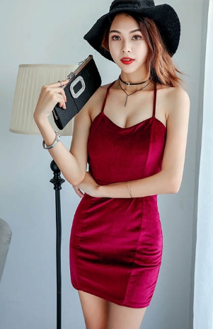 kudapy ชุดเดรสผ้ากำมะหยี่สีแดงคล้องคอด้านหลังเก๋สวยเซ็กซี่
