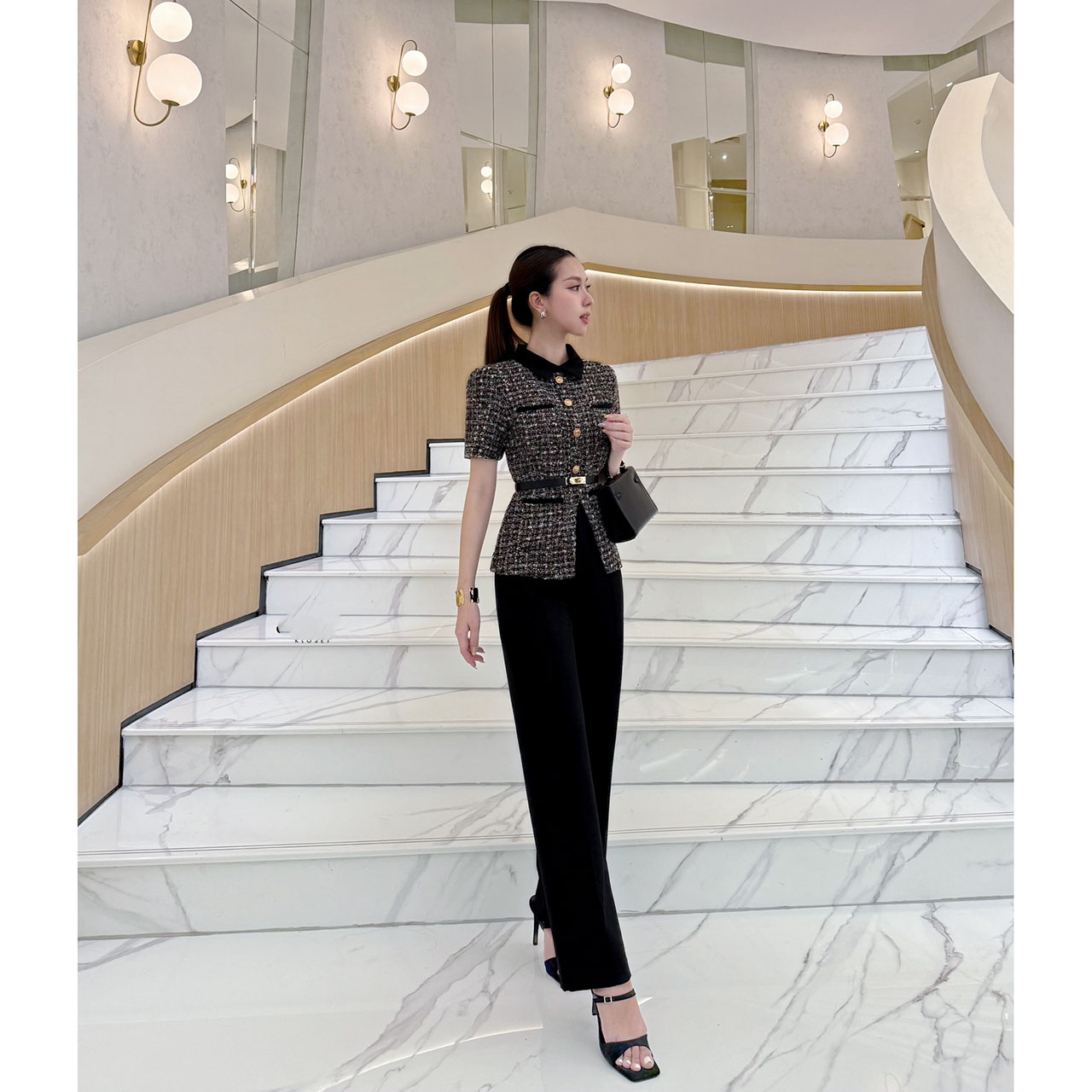 kudapy ชุดเซ็ท 3 ชิ้น เสื้อทวิตแขนสั้น + กางเกง มาพร้อมเข็มขัด เสื้อทวีตแขนสั้น คอปก