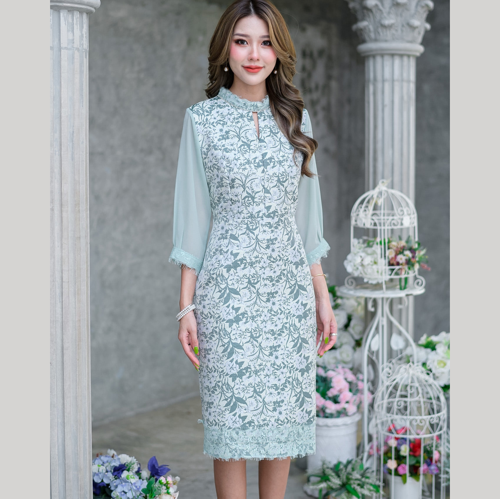 kudapy เดรสสั้นคอจีนแต่งดีเทลโชว์เนื้อเซ็กซี่สีชมพู,สีเขียว แขนยาวสามส่วนชีฟอง ทรงเอ ผ้าทิ้งตัวสวยมากค่ะ