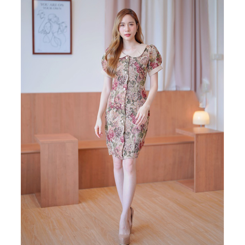 kudapy เดรสสั้นสีชมพู/สีเขียว/สีครีม คอบัวลูกไม้ผ้าทอ