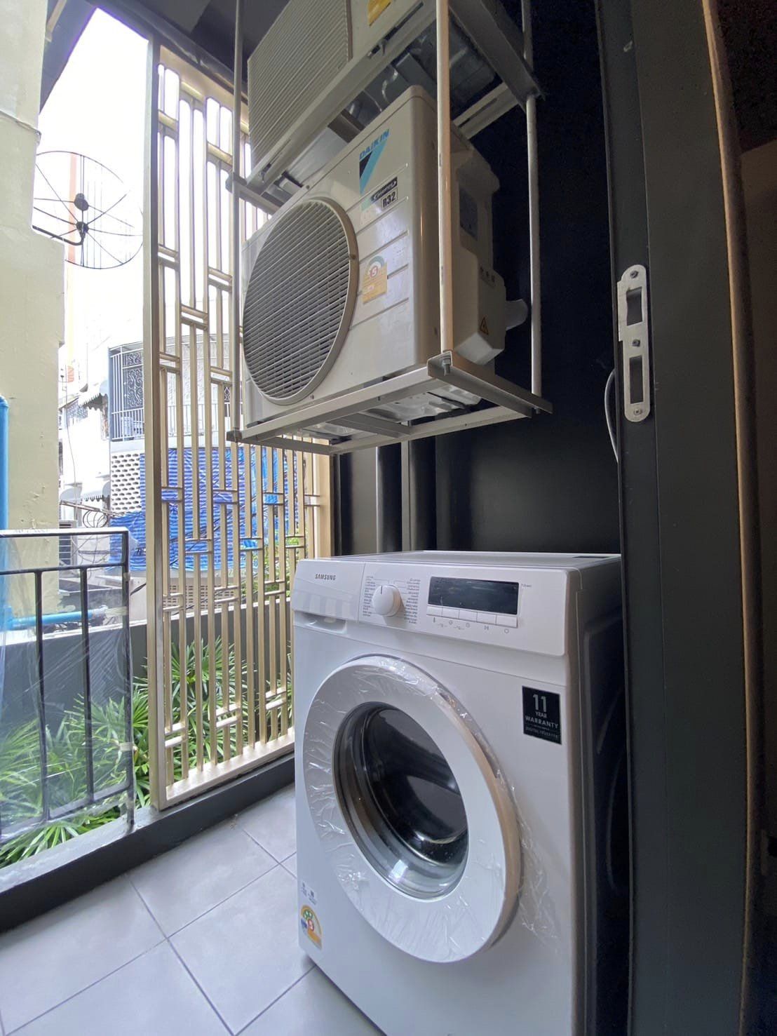 สนใจชมห้องติดต่อได้เลย Line ID: Smile-easy ปล่อยเช่าคอนโด The Nest Chula - Samyan (เดอะ เนส จุฬา - สามย่าน) - 1ห้องนอน 1ห้องน้ำ 1ห้องนั่งเล่น 1ห้องครัว - ใกล้ MRT สามย่าน - ขนาดห้อง 27.6 ตรม. ชั้น 2 ตึก B