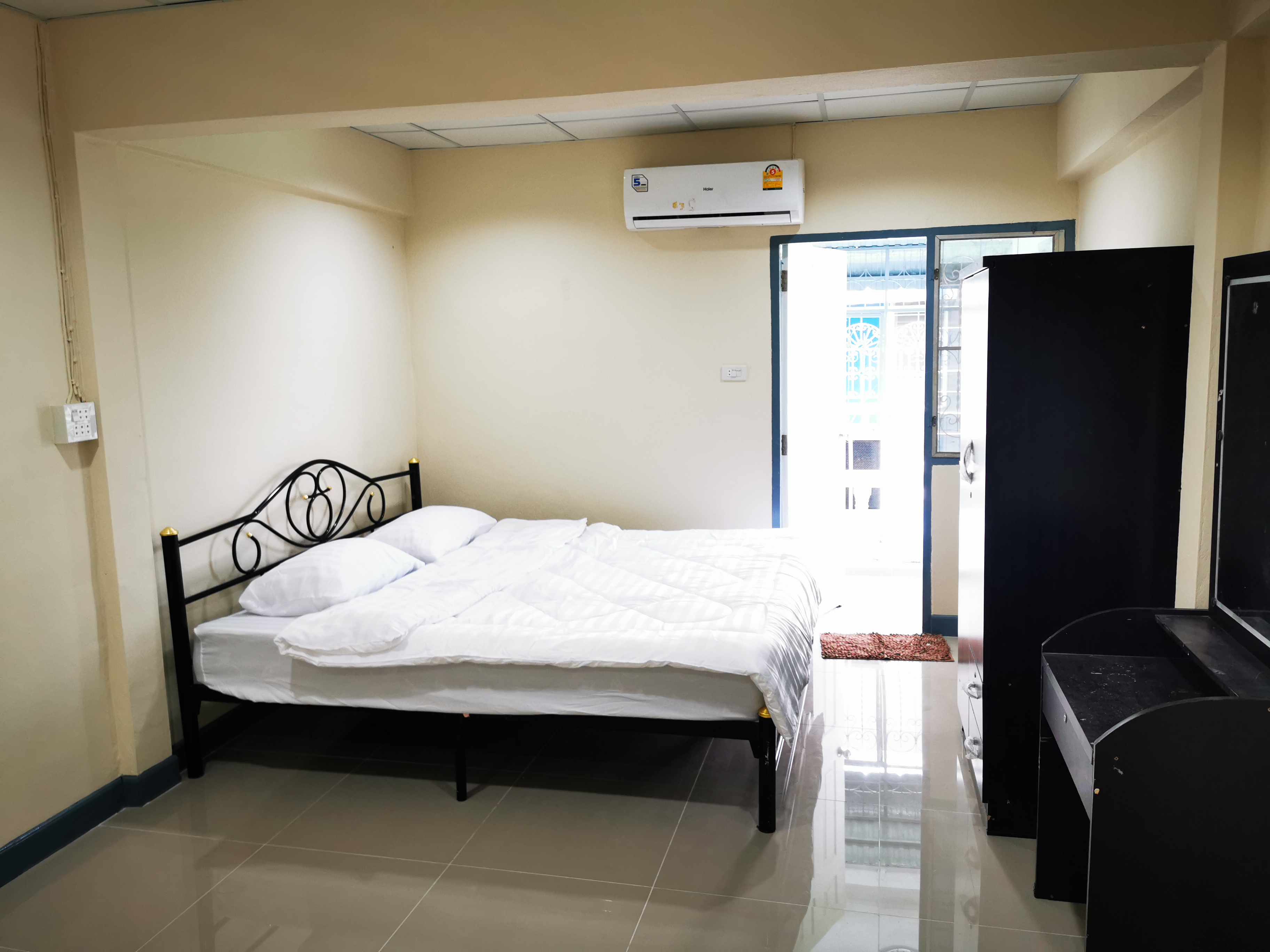 Nirun Condominium BTS Bangchak Fully Furnished Air Condition Furniture
