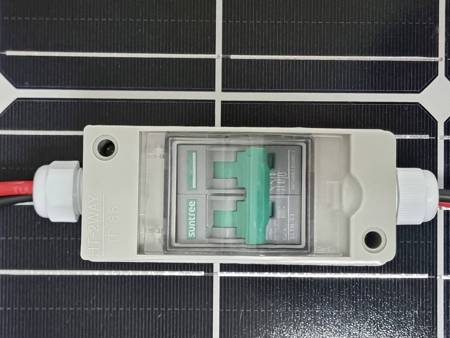 กล่องเบรกเกอร์ DC 800V สวิตช์ตัดการเชื่อมต่อ PV พร้อมกล่องกันน้ํา IP65, Solar PV Disconnect Switch DC Breaker 800V 2P IP65 Waterproof Outdoor