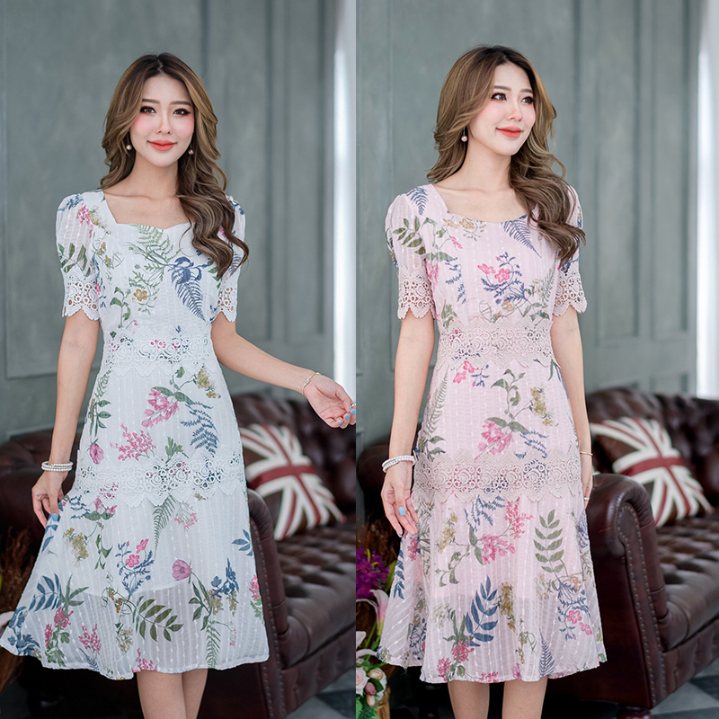 kudapy เดรสสั้นสีชมพูนู้ด/สีขาว ผ้าเนื้อเบาใส่สบายเนื้อนิ่ม ลายสวย เป็นผ้าพิมพ์ลายดอกไม้ใบไม้หวานๆ
