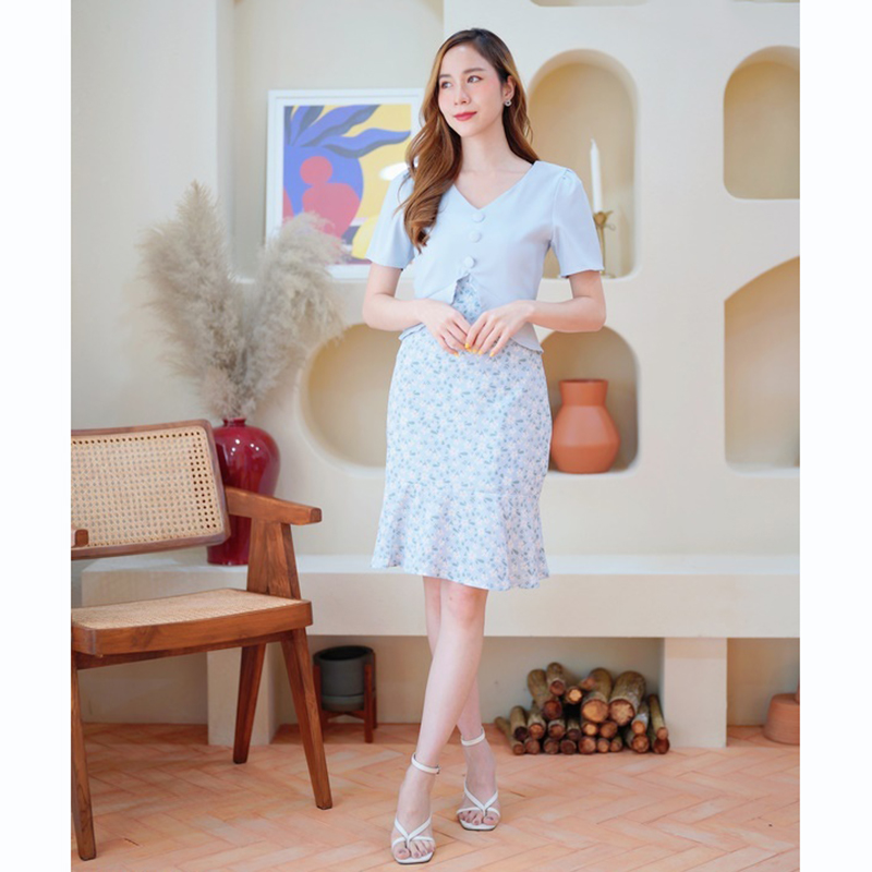 kudapy เดรสสั้นสีดำ/สีชมพู/สีฟ้า คอวีชายระบายลายดอก