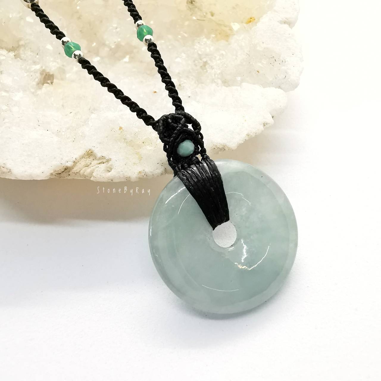 สร้อยคอเชือกถักจี้หินหยกทรงโดนัท(Jade)
