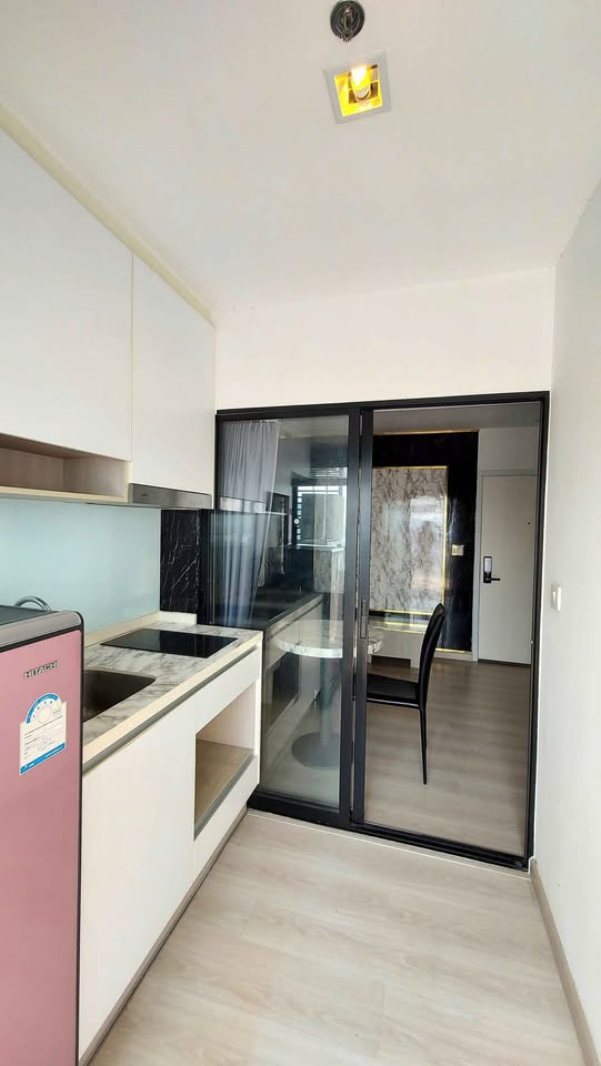 ให้เช่าคอนโด Skyline Rattanathibet (สกายไลน์ รัตนาธิเบศร์) - โซนพื้นที่ รัตนาธิเบศร์ - ห้องแบบ 1ห้องนอน 1ห้องน้ำ - ขนาดห้อง 31.7 ตรม. ชั้น 14