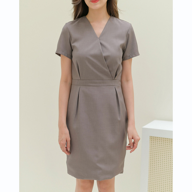 kudapy เดรสสั้นสีกกรม/สีเบจ/สีแดงเข้ม/สีน้ำตาลเทาหม่น ทรงสอบ ดีไซน์จีบทวิสที่เอว