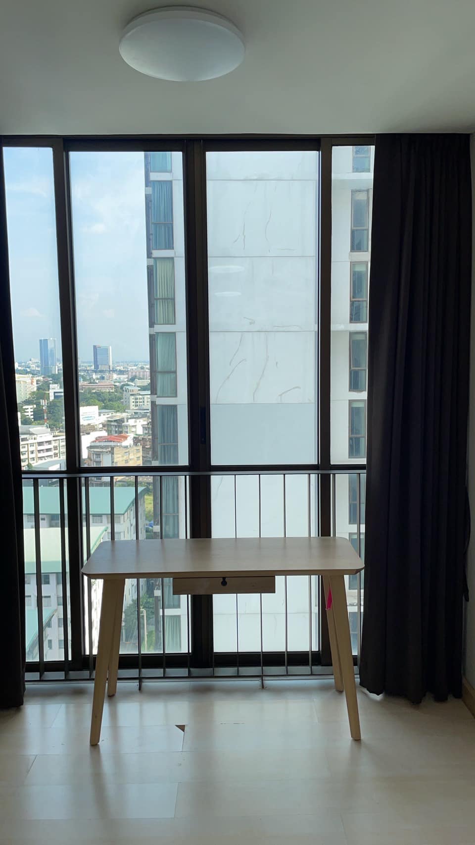 ปล่อยเช่าคอนโด IDEO Mix Sukhumvit 103 (ไอดีโอ มิกซ์ สุขุมวิท 103) - โซนพื้นที่ BTS อุดมสุข - 2ห้องนอน (ตีทะลุ 2 ห้อง) 2ห้องน้ำ 1ห้องนั่งเล่น - ขนาดห้อง 65 ตรม. ชั้น 17 ตึก A ที่จอดรถ 1 คัน