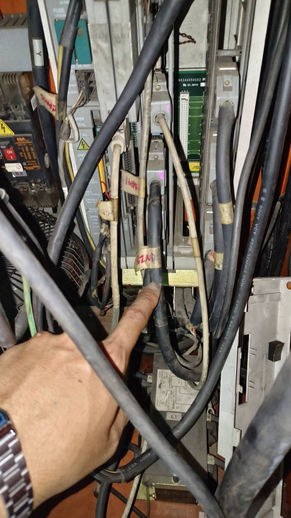 ซ่อม Mitsubishi M520 เครื่องจักร cnc ยี่ห้อ HARDFORT