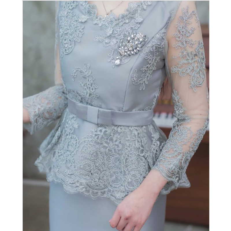 kudapy เซทแยกชิ้น เสื้อลูกไม้+กระโปรงยาว สีเทา เสื้อลูกไม้แขนสี่ส่วน มีซับในในตัว ซิบซ่อนด้านหลัง