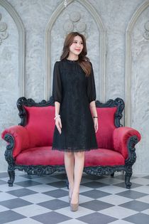 kudapy เดรสสั้นสีดำ/สีน้ำตาล /สีเทาฟ้า ลูกไม้งานสวยน่ารักมากๆ ดีเทลสวยหวาน ดีไซน์สวยใช้ผ้าลูกไม้เนื้อดี คอจับจีบตุ๊กตาน่ารักล้อมด้วยลูกไม้รอบคอ