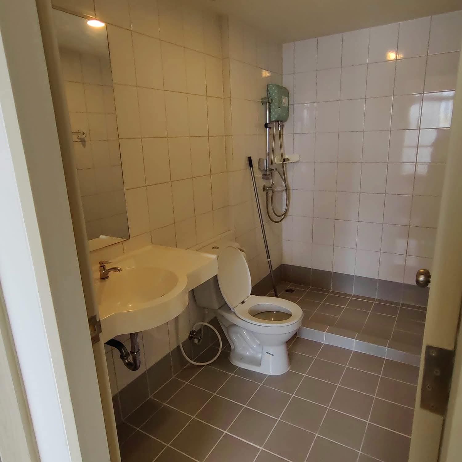 ให้เช่าห้องแบบ 2ห้องนอน 2ห้องน้ำ วิวแม่น้ำ โซนพื้นที่ ราษฎร์บูรณะ คอนโด แชปเตอร์วัน โมเดิร์นดัชต์ ราษฎร์บูรณะ (Chapter One Modern Dutch Ratburana) ขนาดห้อง 57 ตรม. ชั้น 27 ตึก C