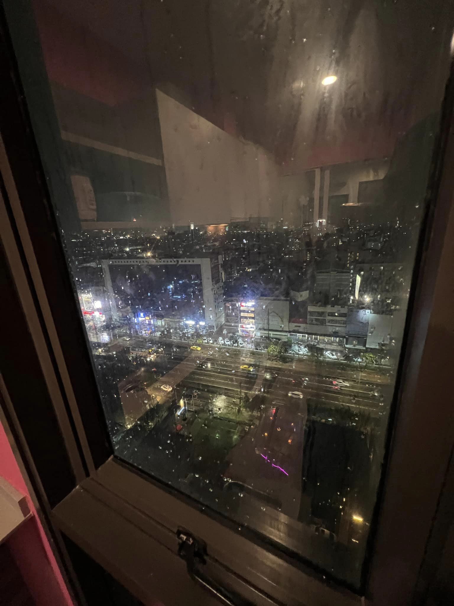 ปล่อยเช่าคอนโด Centric Ratchada-Huai Khwang (เซ็นทริค รัชดา-ห้วยขวาง) - 1ห้องนอน 1ห้องครัว 1ห้องน้ำ 1ห้องนั่งเล่น - ใกล้ MRT ห้วยขวาง - ขนาดห้อง 30 ตรม. ชั้น 17