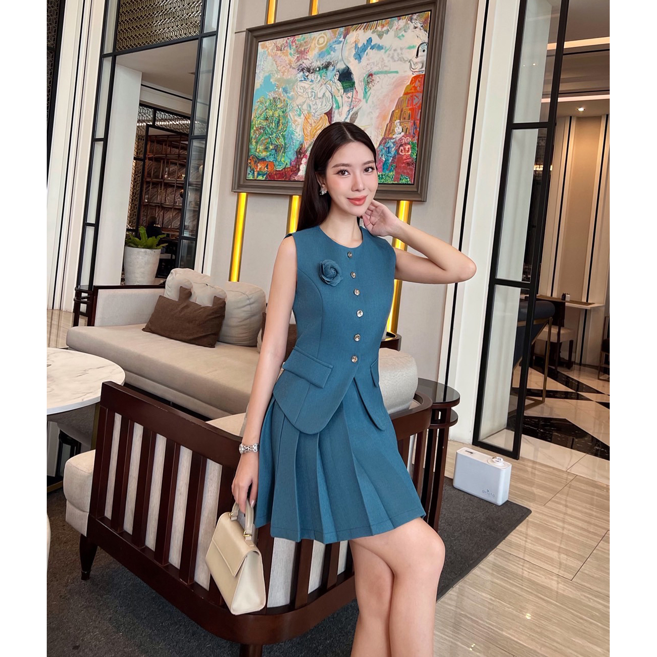 kudapy ชุดเซ็ทสีดำ/สีเทา/สีขียว/สีชมพู เสื้อแขนกุด+กระโปรง set เสื้อแขนกุด แต่งกระดุมจริงด้านหน้า