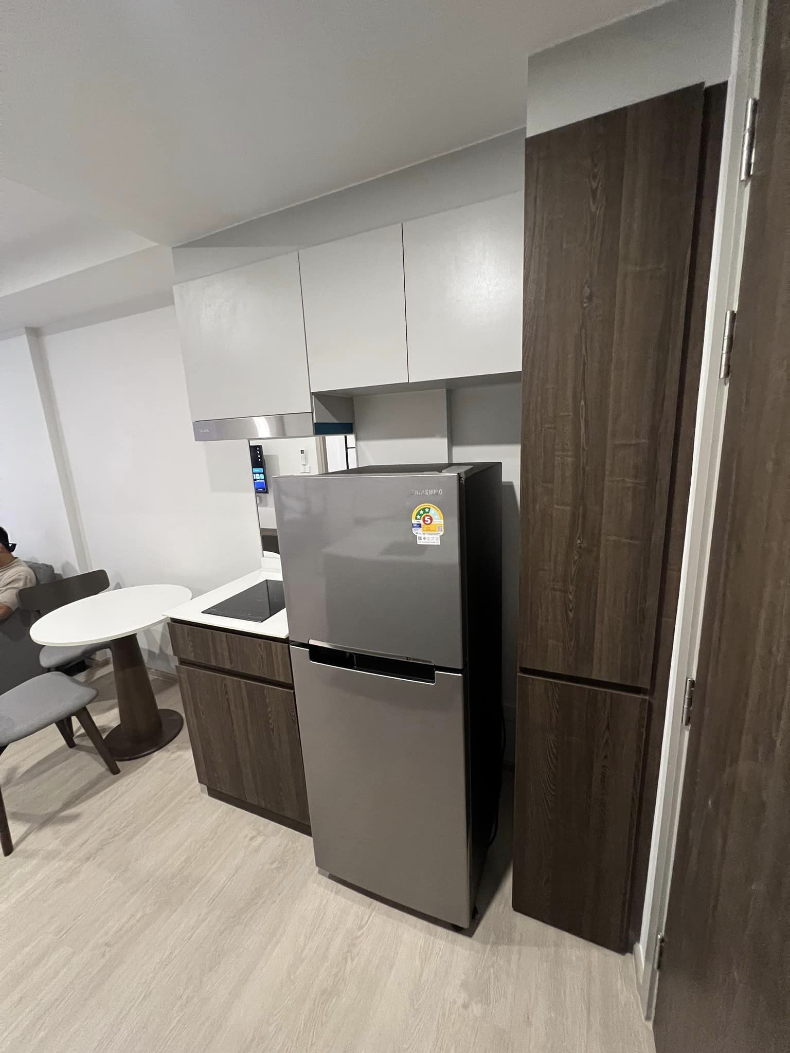 ปล่อยเช่าคอนโด Nue Cross Khu Khot Station (นิว ครอส คูคต สเตชัน) - ห้องใหม่เฟอร์เครื่องใช้ไฟฟ้าครบครั้น - ใกล้ ติดรถไฟฟ้า BTS คูคต