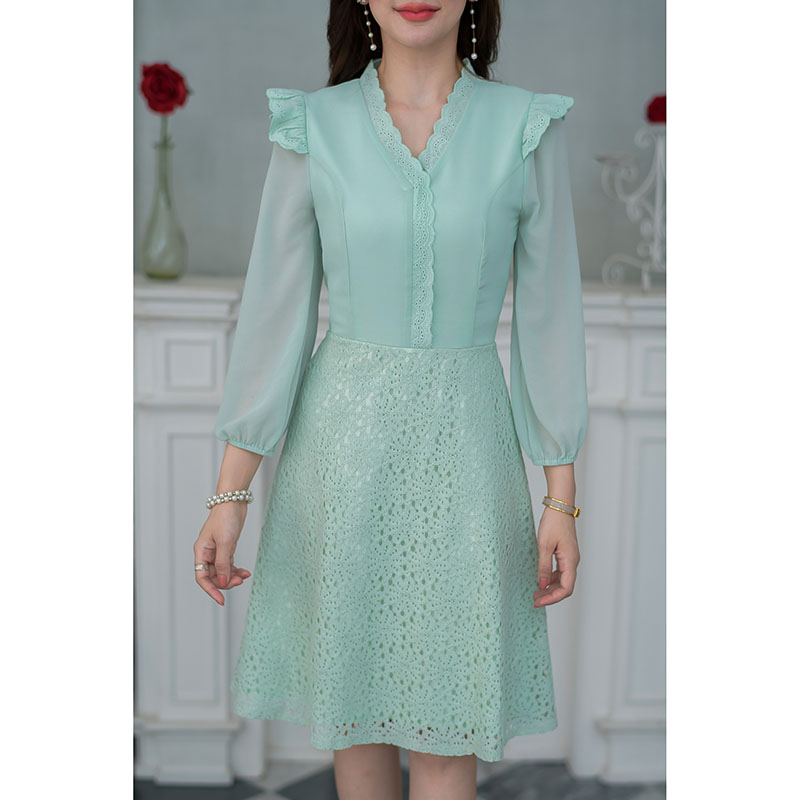 kudapy เดรสสั้นสีโอรส/สีเขียวมิ้น แขนยาวชีฟอง กระโปรงลูกไม้ ดีเทล แต่งผ้าลูกไม้คอตตอนช่วงไหล่ คอและอก ช่วงไหล่เป็นแขนปีกนิดๆสวยเก๋