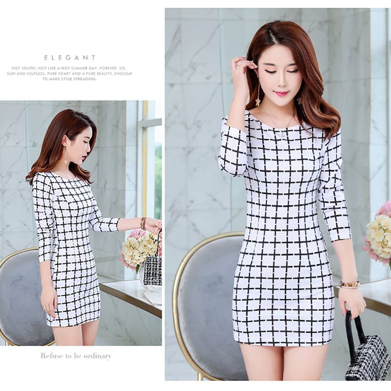 kudapy ชุดเดรสสีดำ,สีขาว แฟชั่นลายบวกขาวดำทรงสวมคอกลมแขนยาว