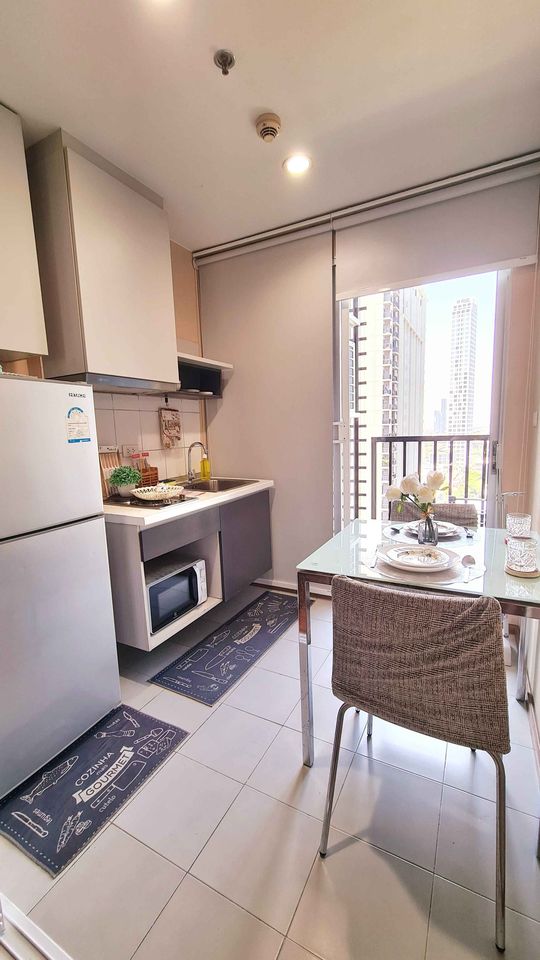 คอนโด The Base Sukhumvit 77 (เดอะ เบส สุขุมวิท 77) High Rise โซนพื้นที่ BTS อ่อนนุช ให้เช่าห้องแบบ 1ห้องนอน 1ห้องน้ำ 1ครัวปิด ขนาดห้อง 30 ตรม. ชั้น 19 ตึก B มีเครื่องซักผ้า