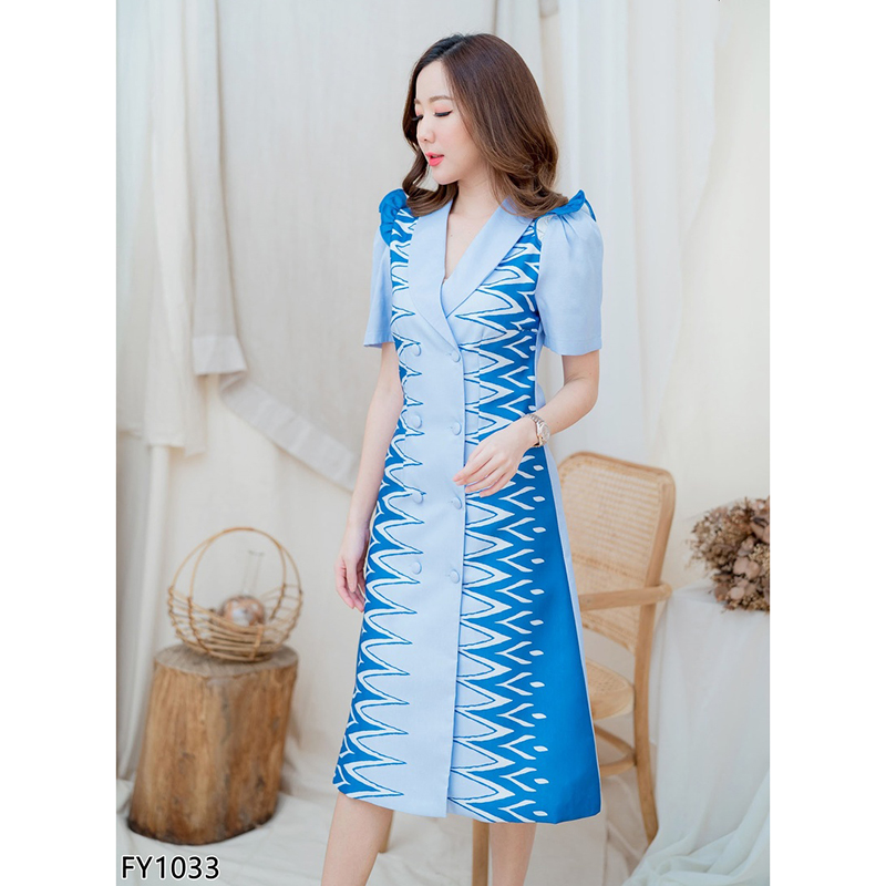 kudapy เดรสยาวคลุมเข่า เดรสผ้าไทยสีชมพู/สีฟ้า คอวีปก แต่งกระดุมหน้า ทรงสวยดูดีน่ารักมากค่ะ งานมีซับในซิบหลัง