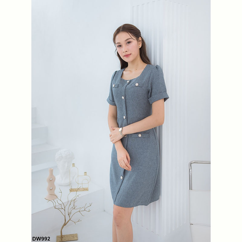 kudapy เดรสสั้นสีเหลือง/สีน้ำตาล/สีฟ้า ผ้าชาแนลแต่งกระดุม