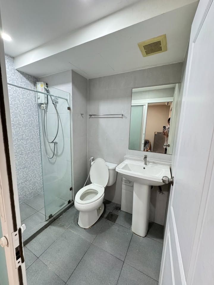 ให้เช่าคอนโด The Maple @Ratchada 19 (เดอะ เมเปิ้ล แอด รัชดา 19) 1ห้องนอน / 1ห้องน้ำ ขนาดห้อง 26 ตรม. ชั้น 4 ค่าเช่า 9,000 ต่อเดือน รถไฟฟ้า MRT รัชดา