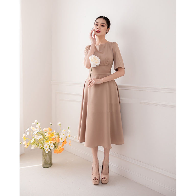 kudapy เดรสสั้นสีโอวัลติน/สีกรม/สีแดง/สีขาว กระโปรงบาน แขนสั้น ทรงรุ่นนี้ใส่แล้วสวยหวาน