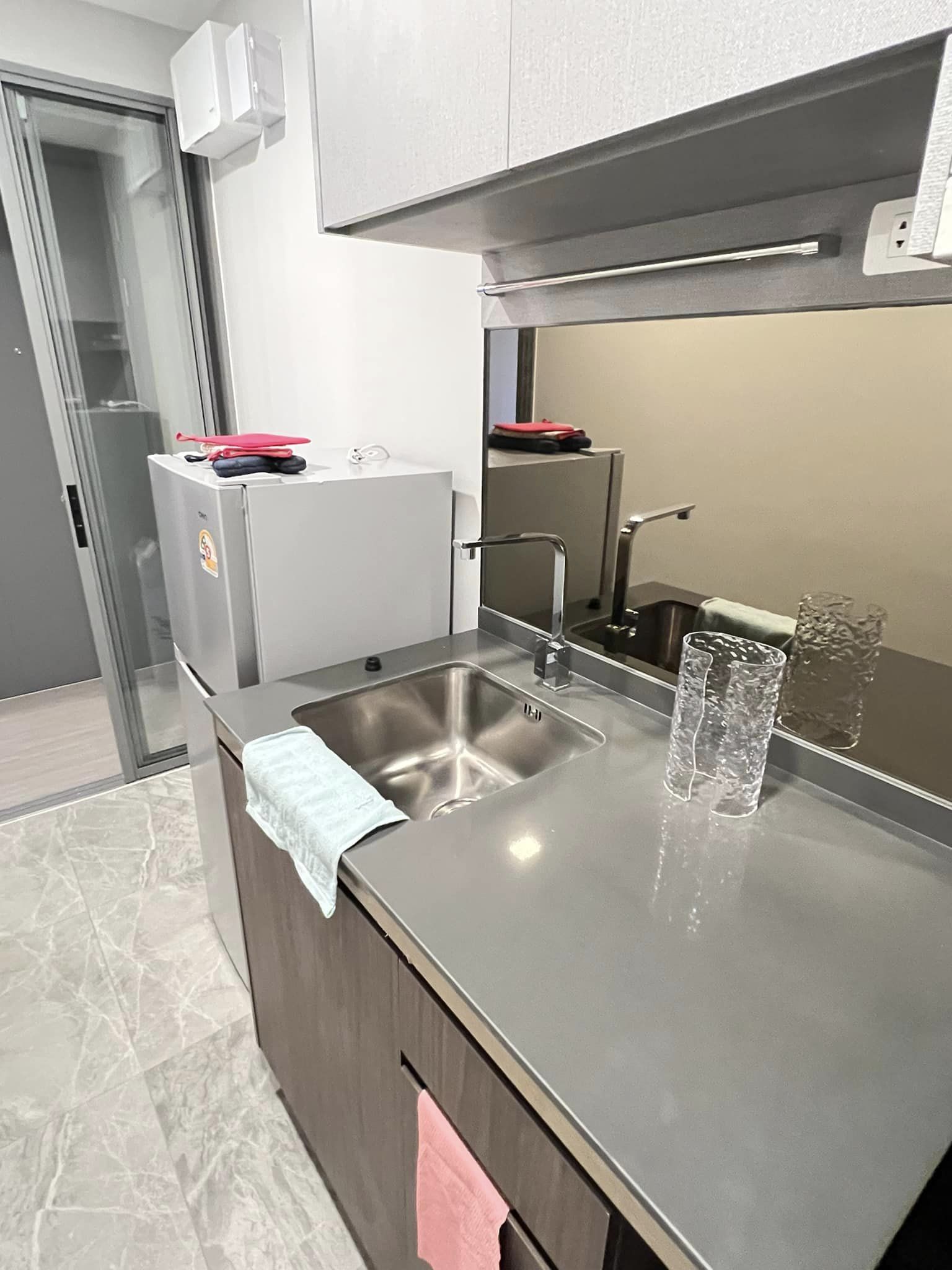 ปล่อยเช่า Quintara Phume Sukhumvit 39 (ควินทารา ภูม สุขุมวิท 39) - โซนพื้นที่ MRT เพชรบุรี BTS พร้อมพงษ์ 1ห้องนอน 1ห้องน้ำ 1ห้องนั่งเล่น - ขนาดห้อง 30 ตรม. ชั้น 8 - ให้เช่า 16,000 ต่อเดือน