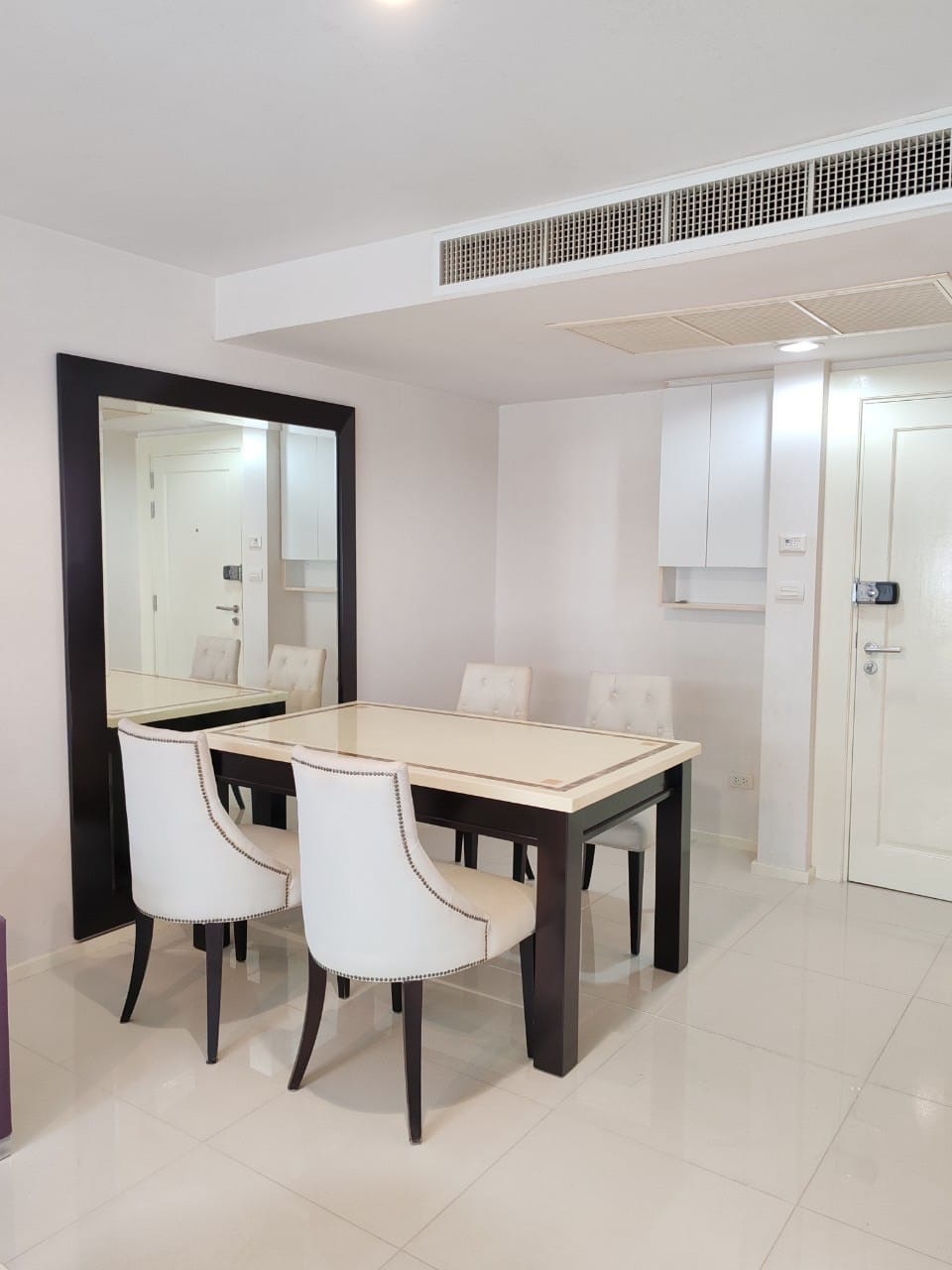 ปล่อยเช่าคอนโด Pearl Residences Sukhumvit 24 (เพิร์ล เรสซิเดนท์ สุขุมวิท 24) - 2ห้องนอน 2ห้องน้ำ 1ห้องนั่งเล่น - ใกล้ BTS พร้อมพงษ์ - ขนาดห้อง 86 ตรม. ชั้น 5