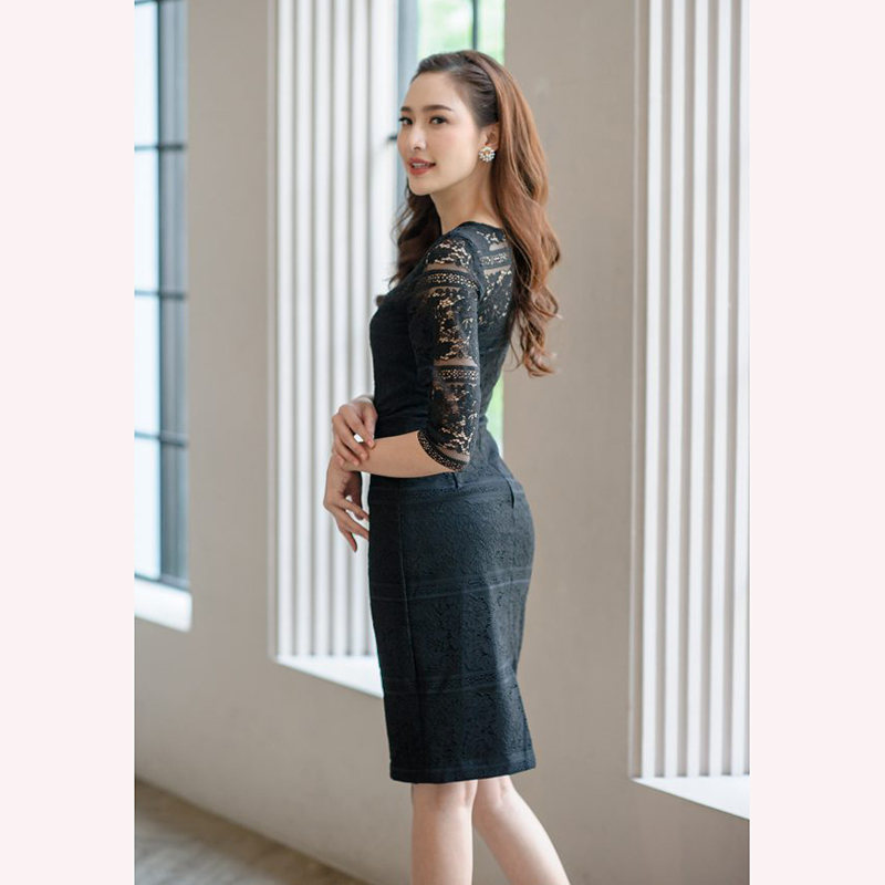 kudapy เดรสสั้นสีเขียว/สีชมพู/สีดำ ผ้าลูกไม้ลายดอกไม้สลับลายขวาง คอปาด แขนสี่ส่วน กระโปรงเข้ารูปทรงสอบ สวยแพงคลาสสิคสุดๆ