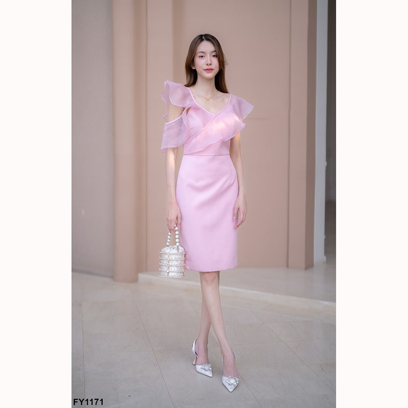 kudapy เดรสสั้ีนสีชมพู/สีเทา เปิดไหล่ระบาย เดรสใส่ออกงาน ใส่ทำงาน เบาสบาย สวยดูดีมาก