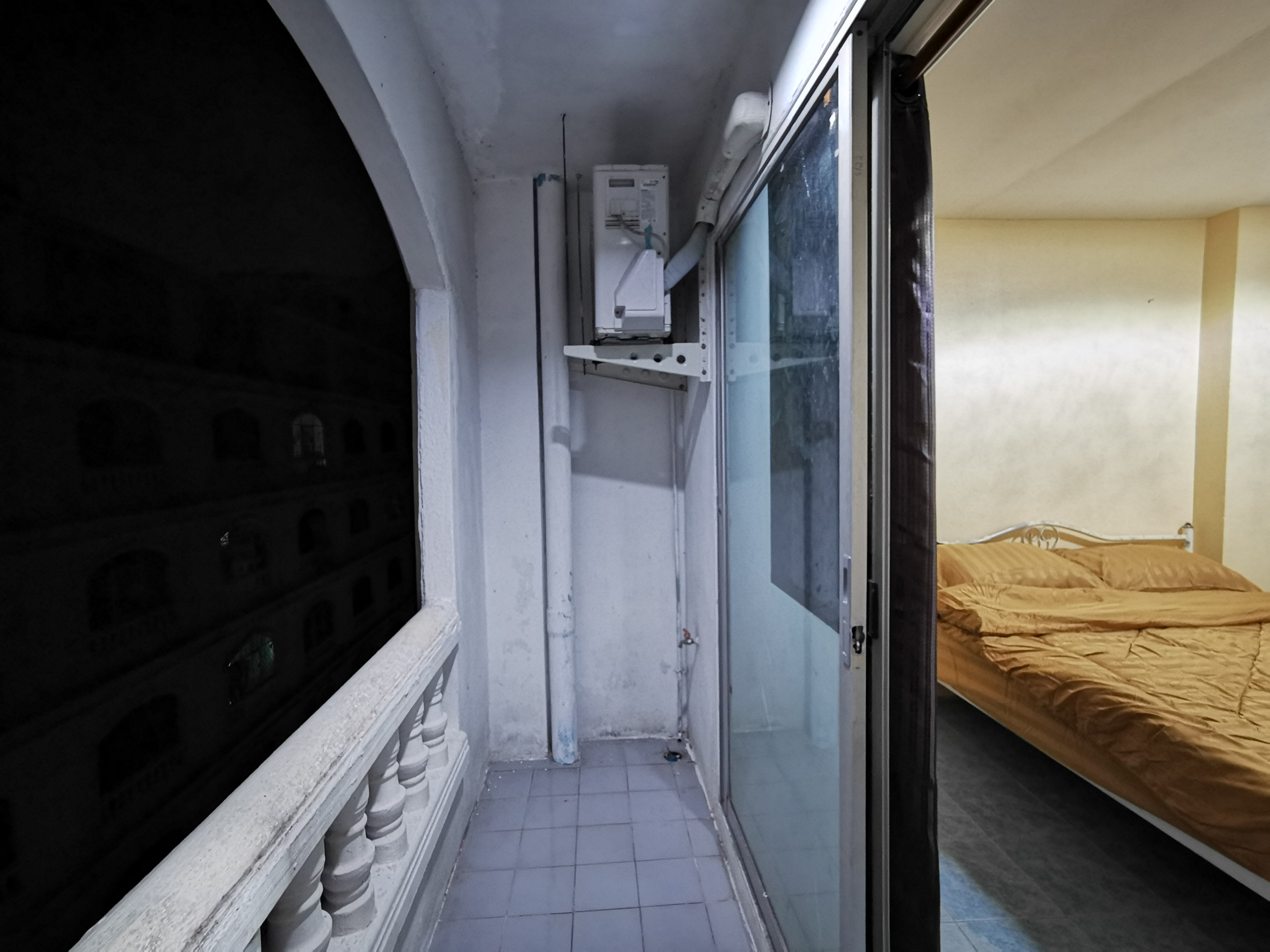 Nirun Residence 8 Floor 25sqm. Mega Bangna Ramkamkheng2 Ikea 0909897810