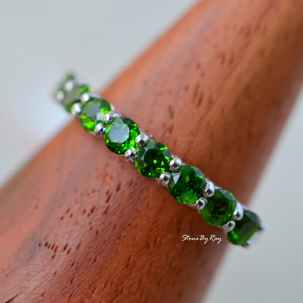 แหวนเงินพลอยไดออปไซด์ (Diopside)